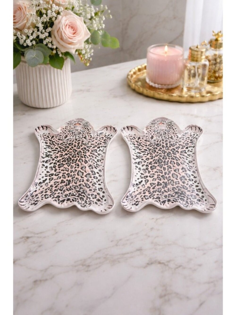 New Lot Of 2 Hard Plastic Cheetah Jungle Party BBQ Picnic Serving Plates Platter
